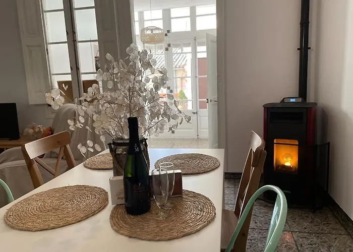 Casa Olivera- Apartament Al Passeig Font Vella